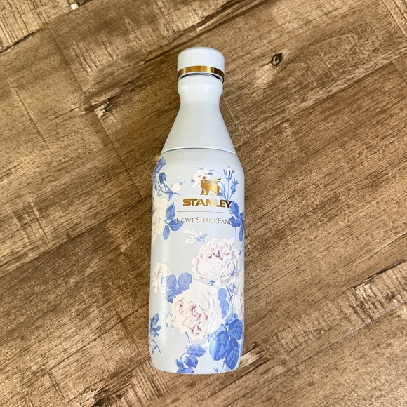 Stanley Loveshackfancy Floral Water bottle and Box - Blue and Cream 12 oz - Picture 7 of 12